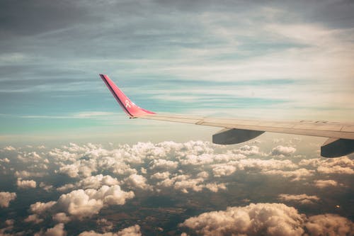 飞机的机翼空中摄影 · 免费素材图片