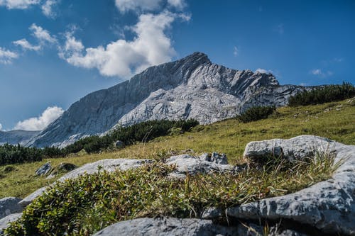 岩石山的风景照片 · 免费素材图片