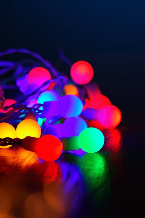 彩色串灯 · 免费素材图片