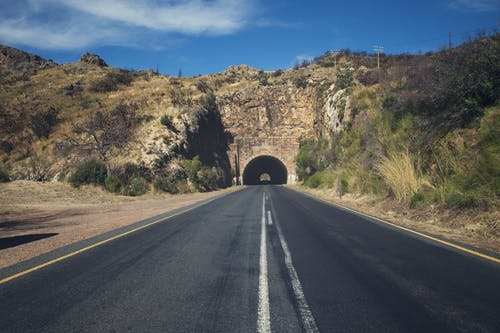 公路隧道照片 · 免费素材图片