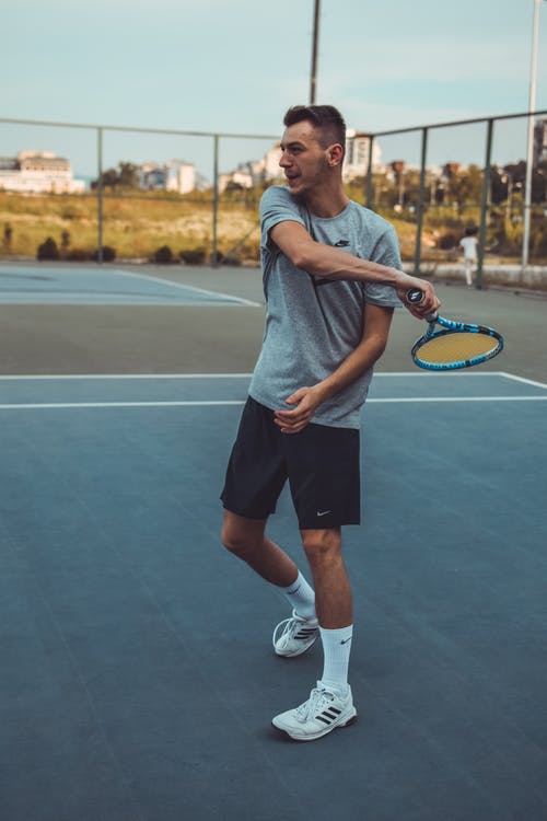 打网球的人 · 免费素材图片