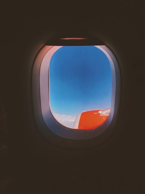 橙色飞机机翼 · 免费素材图片