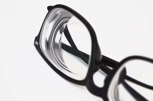 黑框眼镜 · 免费素材图片