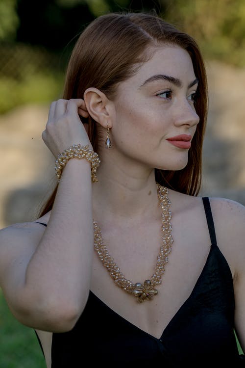 浅照片中的女人 · 免费素材图片