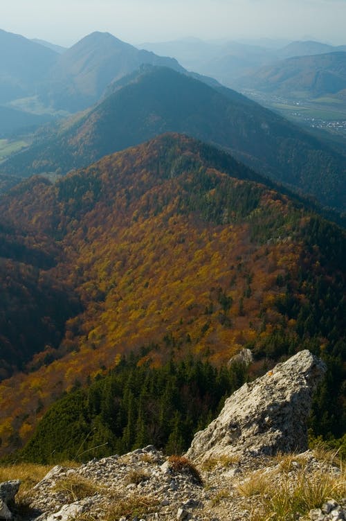 在山上的鸟瞰图 · 免费素材图片