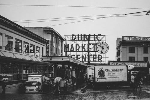 灰度公共市场中心标牌 · 免费素材图片