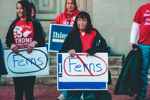 妇女担任标牌 · 免费素材图片