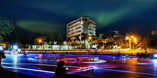道路延时摄影 · 免费素材图片
