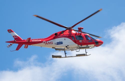 Ams直升机在飞行中的照片 · 免费素材图片