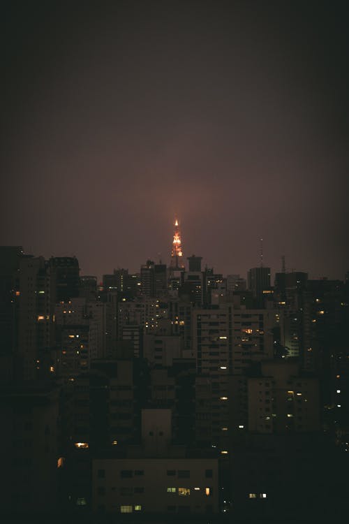 夜间城市鸟瞰图 · 免费素材图片