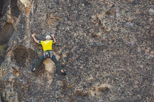 做户外攀岩的人 · 免费素材图片