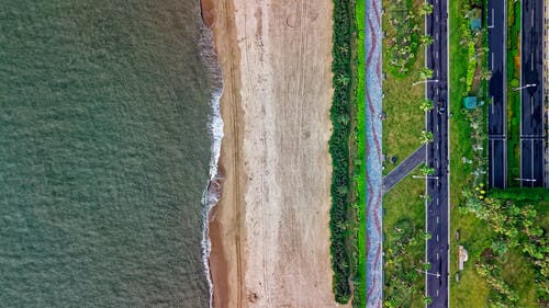 海滩的顶视图照片 · 免费素材图片