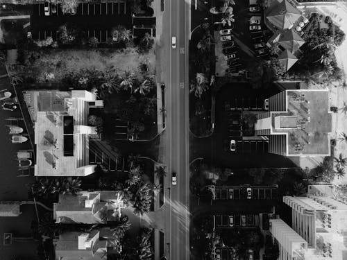 道路和建筑物的鸟瞰图 · 免费素材图片