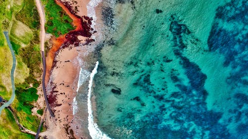 水体和海滨鸟瞰图 · 免费素材图片