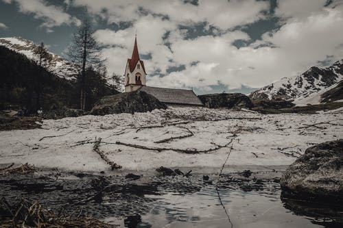 冰雪覆盖的山脉 · 免费素材图片