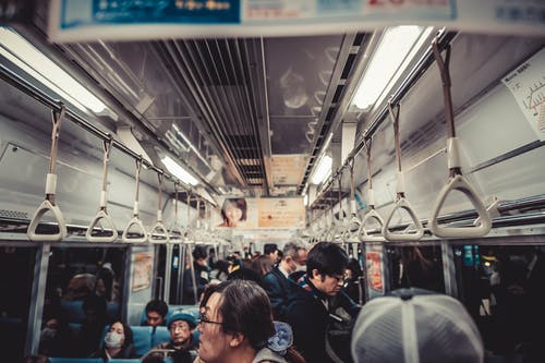 火车里的人 · 免费素材图片