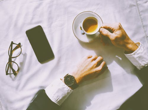 有关一杯咖啡, 人, 卡布奇诺的免费素材图片