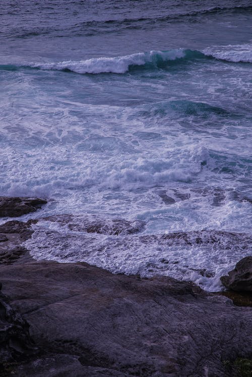 海浪的时光倒流摄影 · 免费素材图片