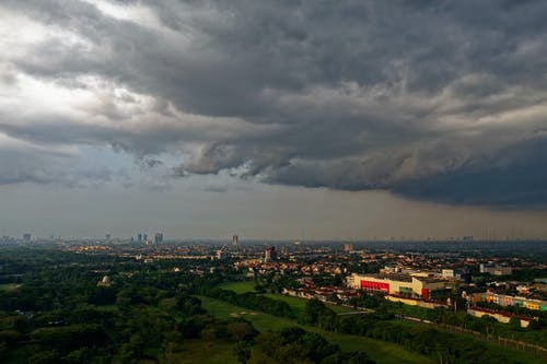 城市航拍 · 免费素材图片
