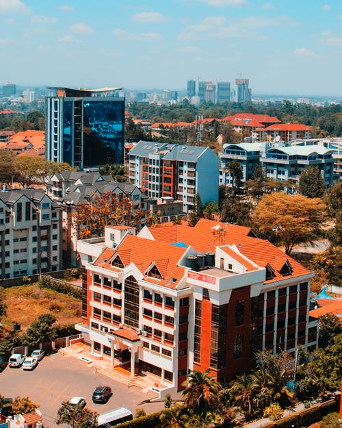 建筑物的空中射击 · 免费素材图片