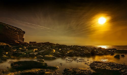 黄金时段的水体 · 免费素材图片