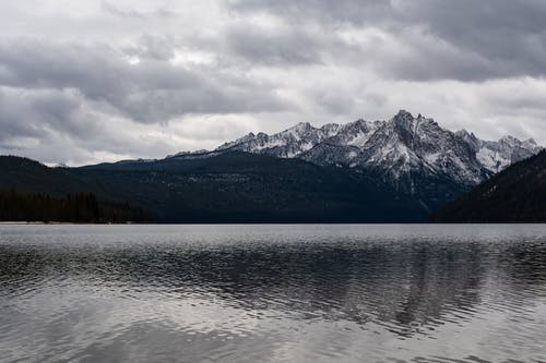 山的风景 · 免费素材图片