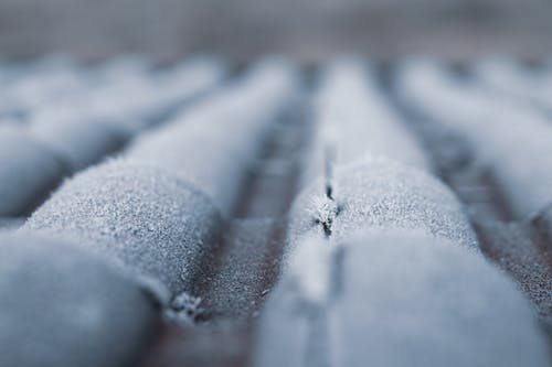 冷冻屋顶的选择性聚焦摄影 · 免费素材图片