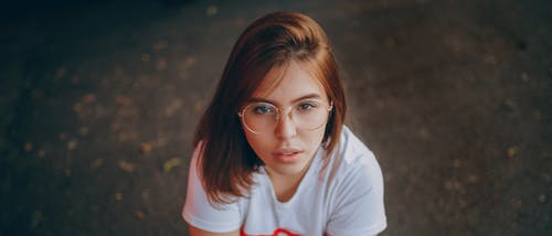 美丽的女人的顶视图照片 · 免费素材图片