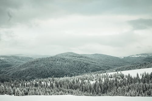 白雪覆盖的山 · 免费素材图片