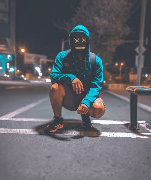 蓝夹克的男人 · 免费素材图片