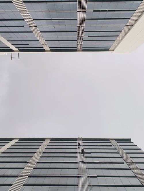 高层建筑的低角度照片 · 免费素材图片
