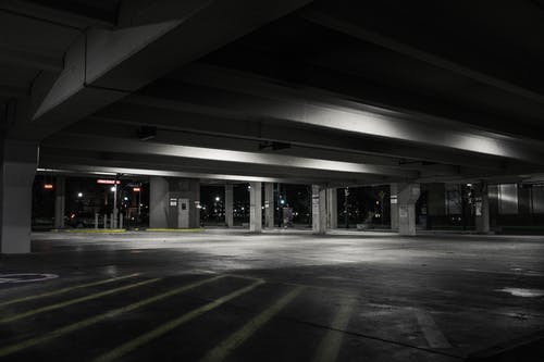 空停车场的摄影 · 免费素材图片