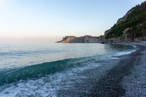 海边的小浪 · 免费素材图片