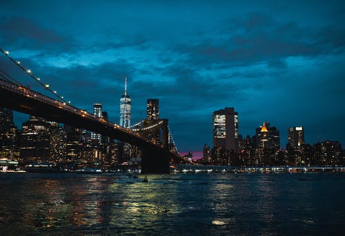 夜间布鲁克林大桥 · 免费素材图片