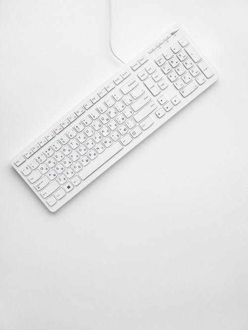白色键盘的顶视图照片 · 免费素材图片