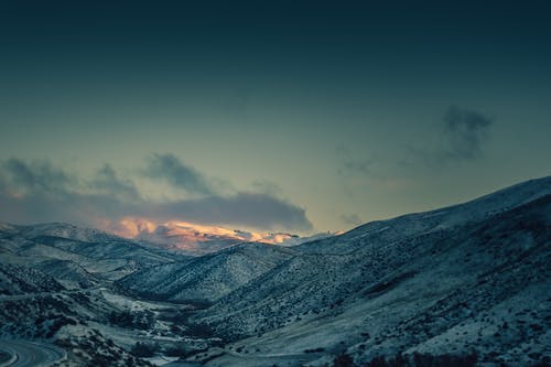 冰雪覆盖的山脉 · 免费素材图片