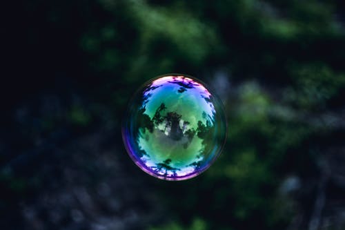 蓝色，绿色和粉红色玻璃球 · 免费素材图片