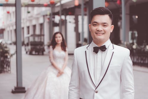 男士白色正装衬衫 · 免费素材图片