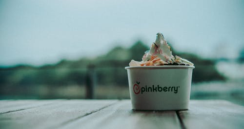 冰淇淋杯的特写照片 · 免费素材图片