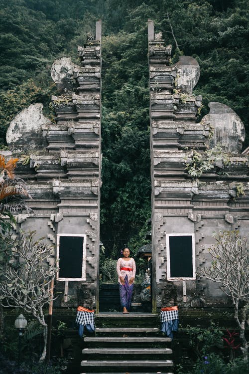 棕色和黑色木制相框 · 免费素材图片