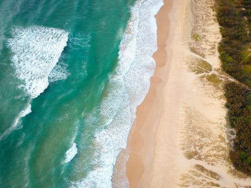 海滩的顶视图照片 · 免费素材图片