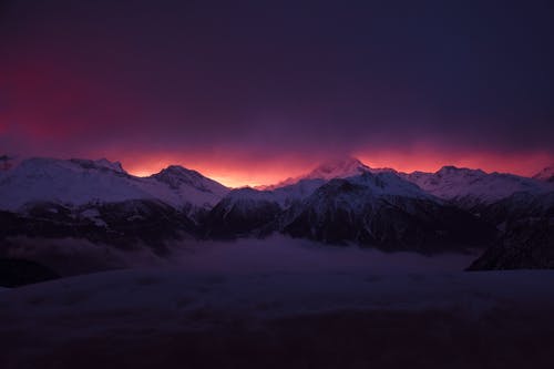 白雪皑皑的山 · 免费素材图片