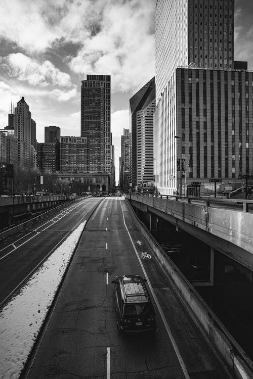 在路上生存 · 免费素材图片