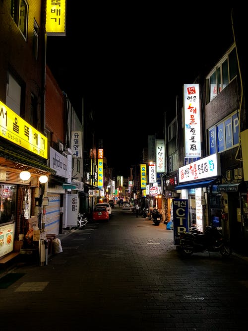 夜间空路 · 免费素材图片