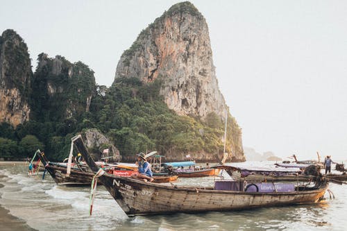 两只棕色的船 · 免费素材图片