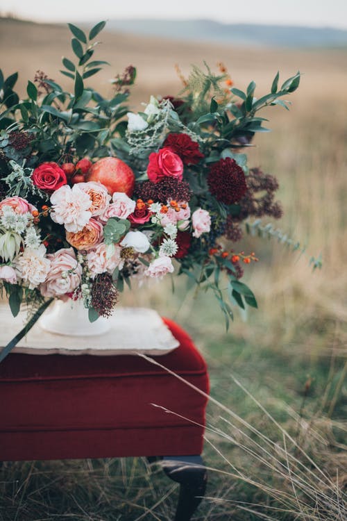 鲜花在花瓶上的特写照片 · 免费素材图片