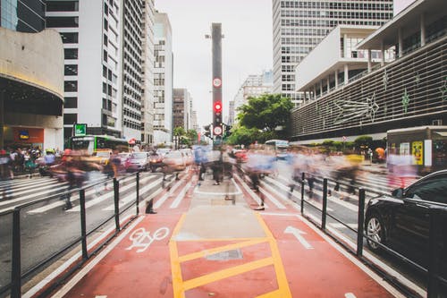 人群拥挤的道路 · 免费素材图片