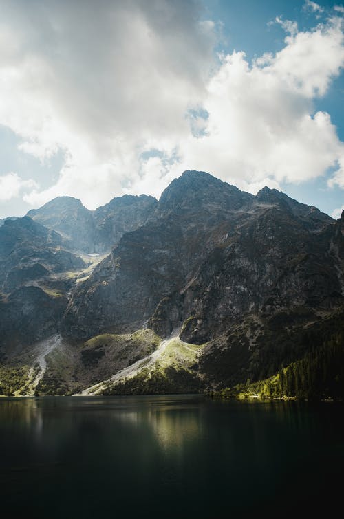 白天落基山的风景 · 免费素材图片