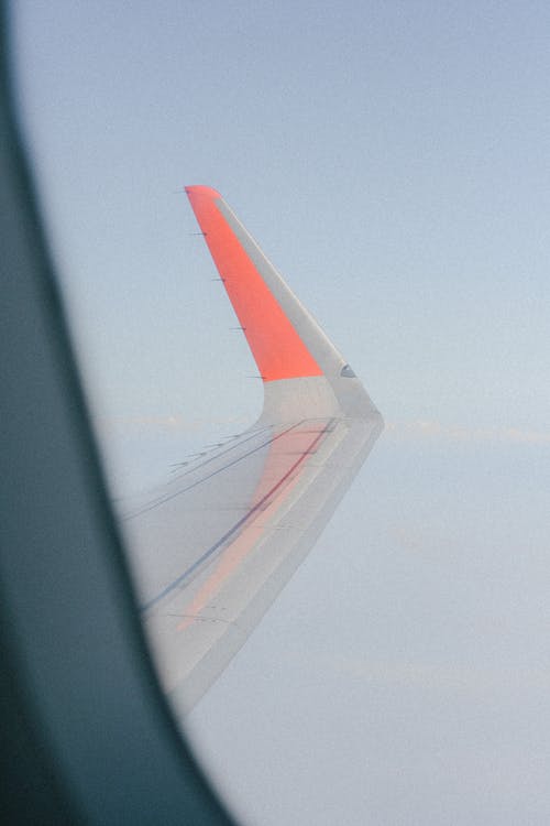 飞机机翼的航拍 · 免费素材图片