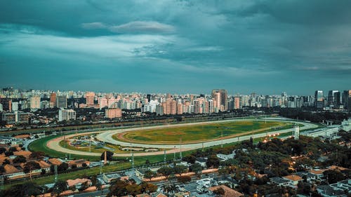 城市航拍 · 免费素材图片